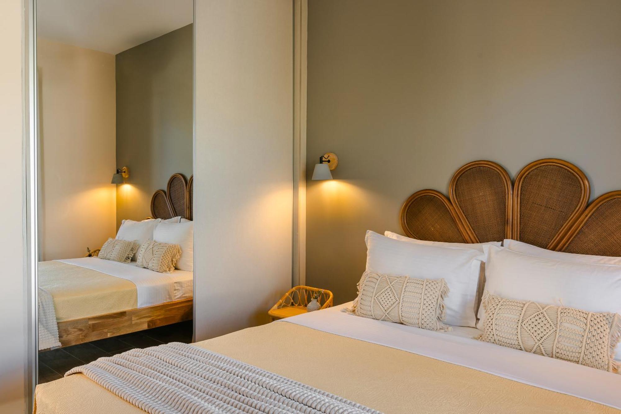 Azolaki Suites エクステリア 写真